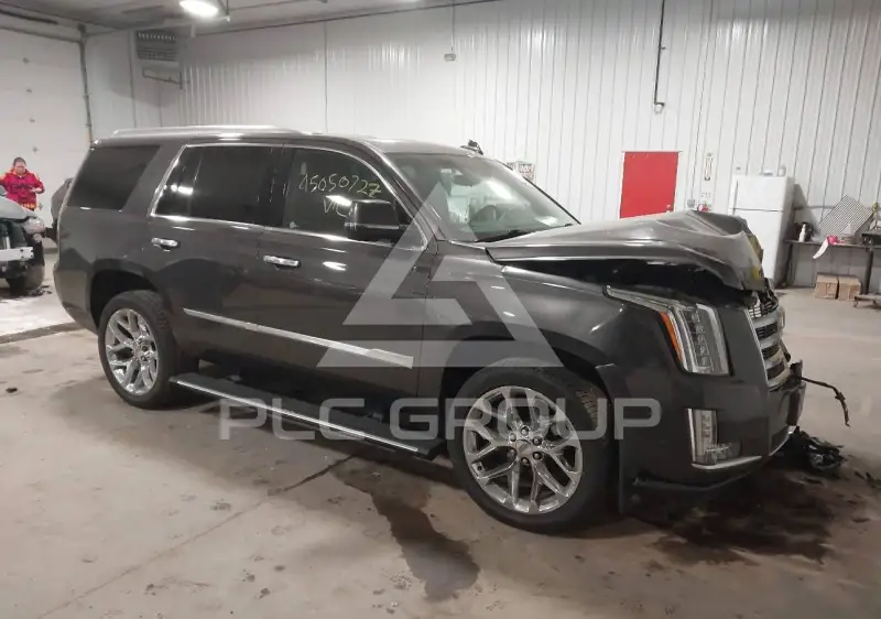 2017 Cadillac ESCALADE фото