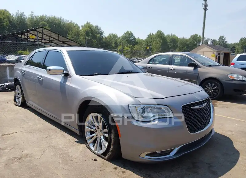 2017 Chrysler 300 фото