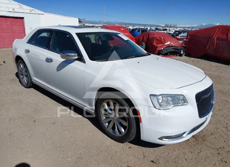 2017 Chrysler 300 фото