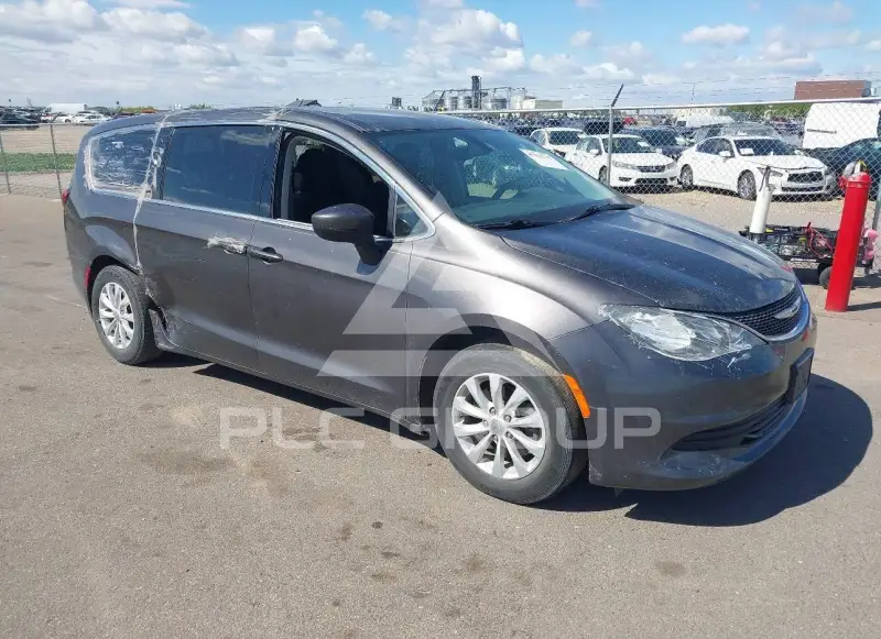 2017 Chrysler PACIFICA photo