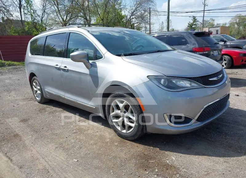 2017 Chrysler PACIFICA фото