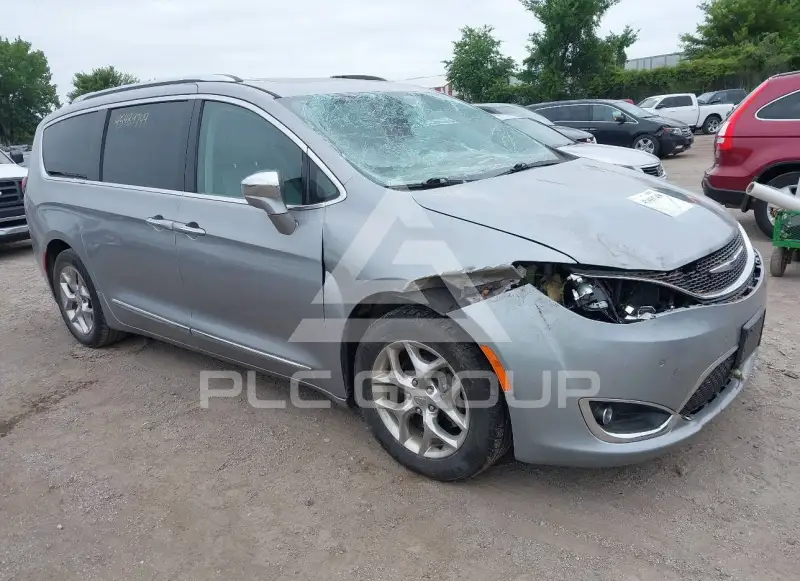 2017 Chrysler PACIFICA photo