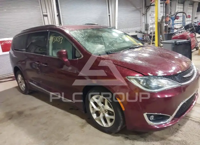 2017 Chrysler PACIFICA photo