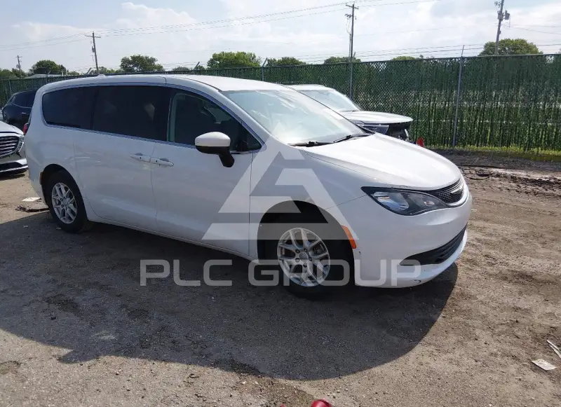 2017 Chrysler PACIFICA photo