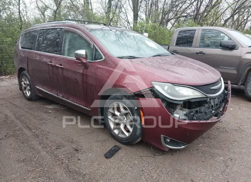 2017 Chrysler PACIFICA photo