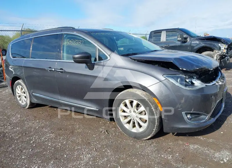 2017 Chrysler PACIFICA фото