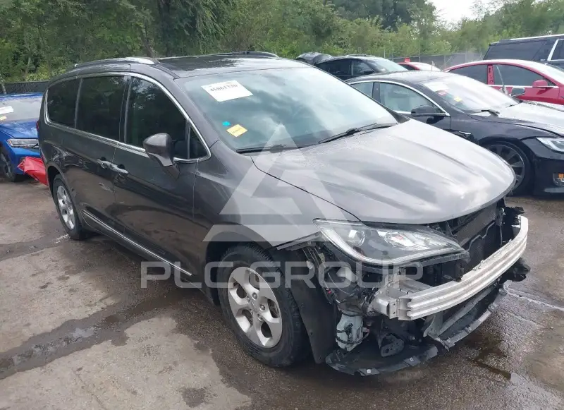 2017 Chrysler PACIFICA photo