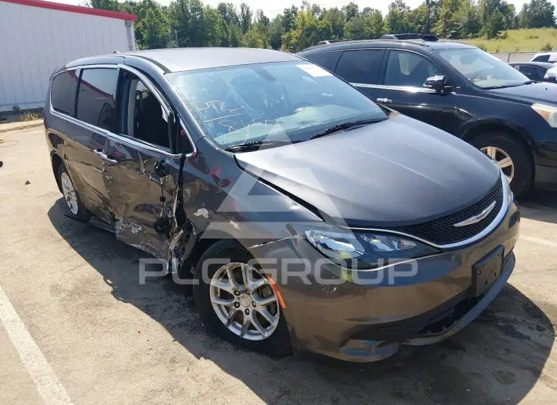 2017 Chrysler PACIFICA photo