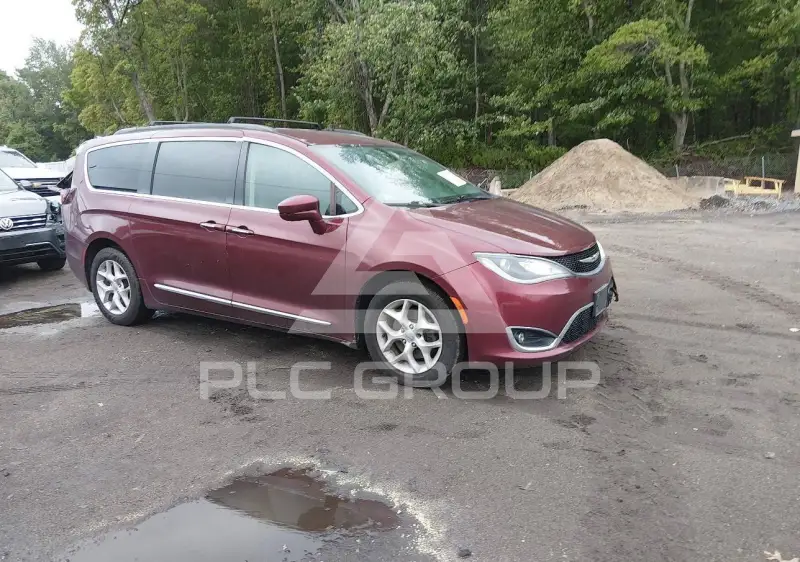2017 Chrysler PACIFICA photo