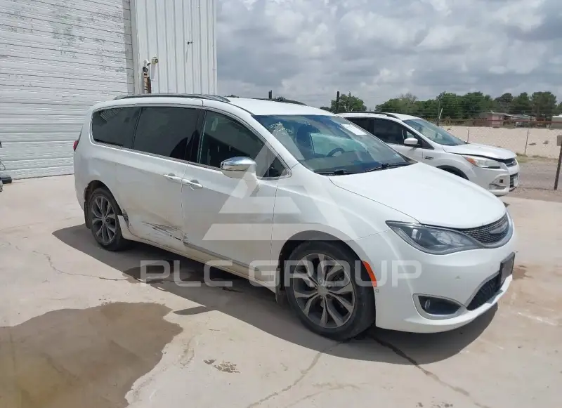 2017 Chrysler PACIFICA photo