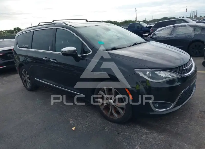 2017 Chrysler PACIFICA photo