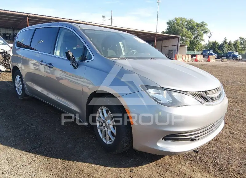 2017 Chrysler PACIFICA photo