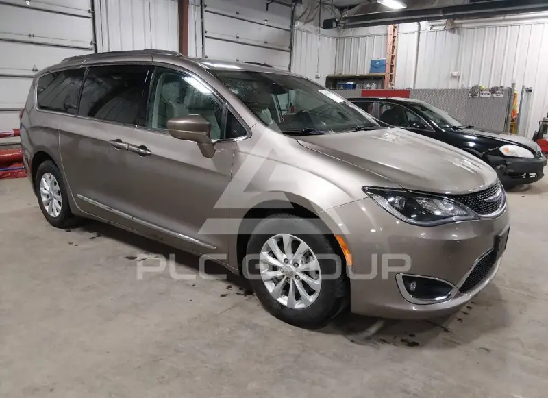 2017 Chrysler PACIFICA фото