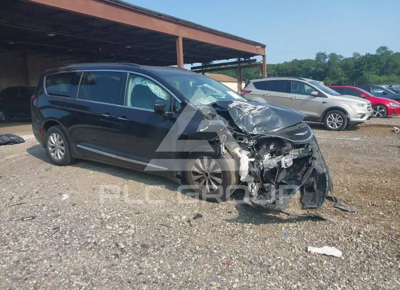 2017 Chrysler PACIFICA фото