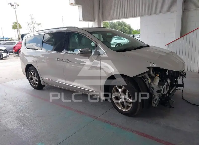 2017 Chrysler PACIFICA photo