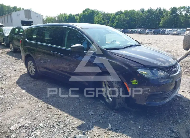 2017 Chrysler PACIFICA photo