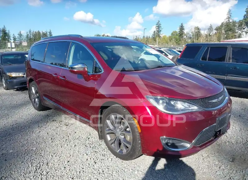 2017 Chrysler PACIFICA photo