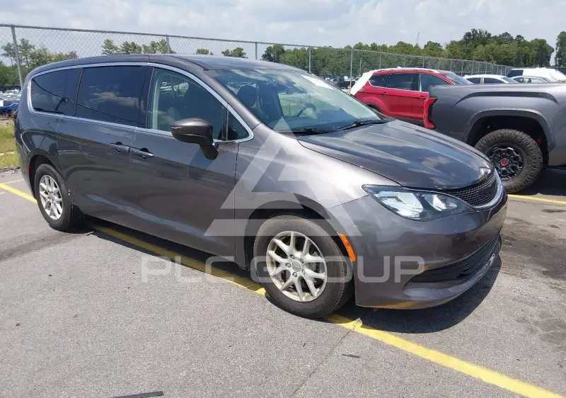 2017 Chrysler PACIFICA photo