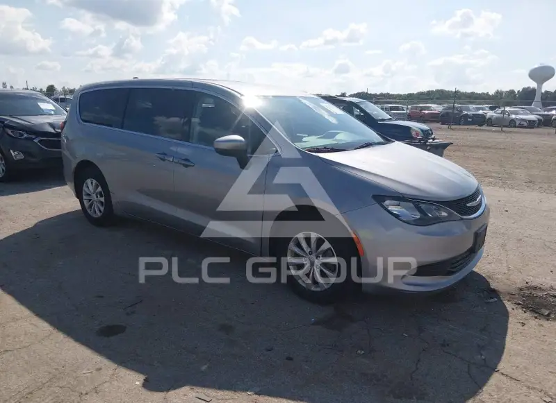 2017 Chrysler PACIFICA photo