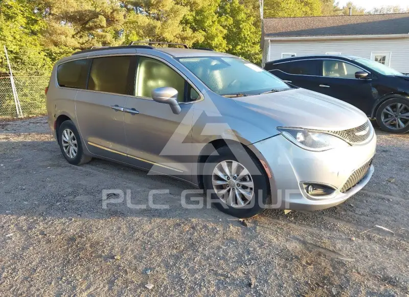 2017 Chrysler PACIFICA фото