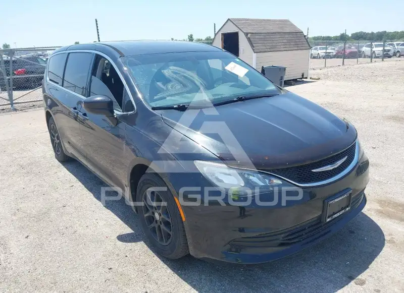 2017 Chrysler PACIFICA photo