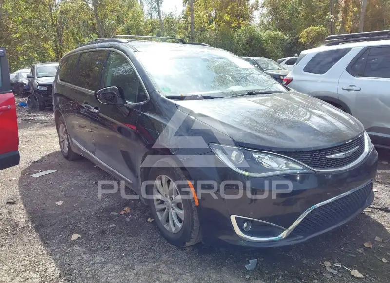 2017 Chrysler PACIFICA фото