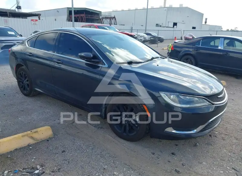 2017 Chrysler 200 фото