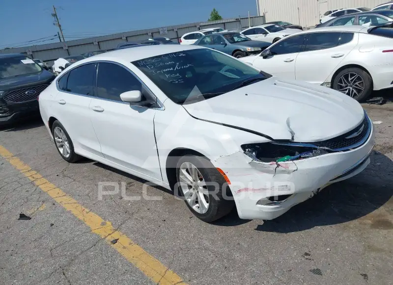 2017 Chrysler 200 photo