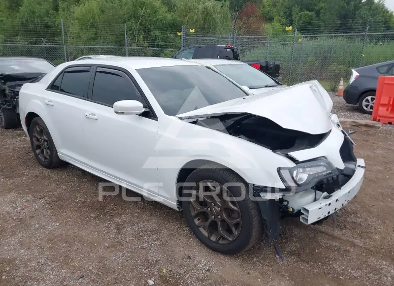 2017 Chrysler 300 photo