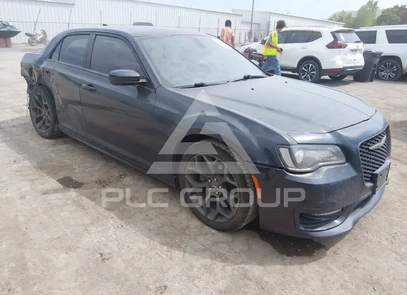 2017 Chrysler 300 photo