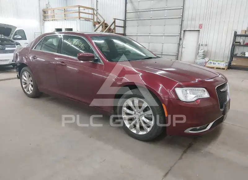 2017 Chrysler 300 photo