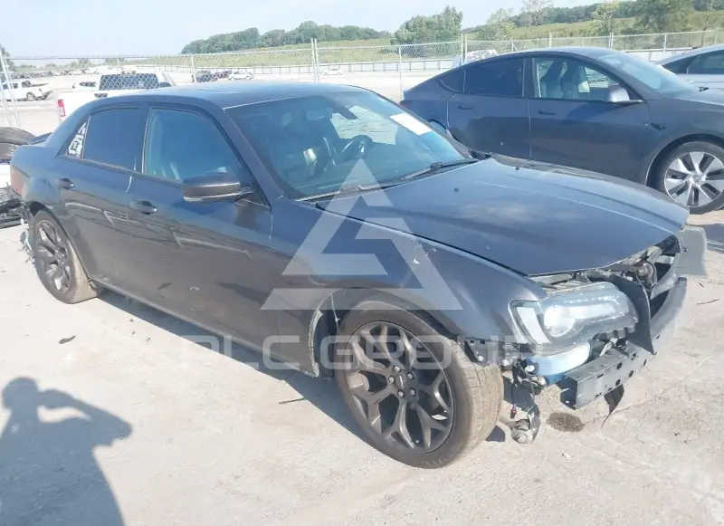 2017 Chrysler 300 photo