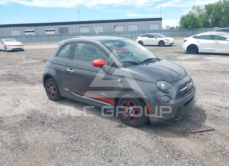 2017 Fiat 500 фото