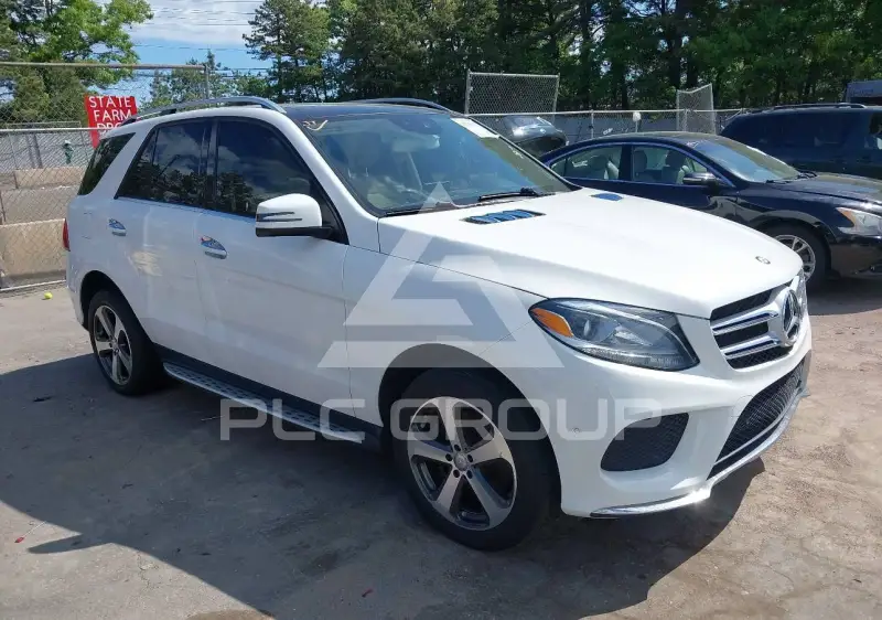2017 Mercedes Benz GLE 400 фото