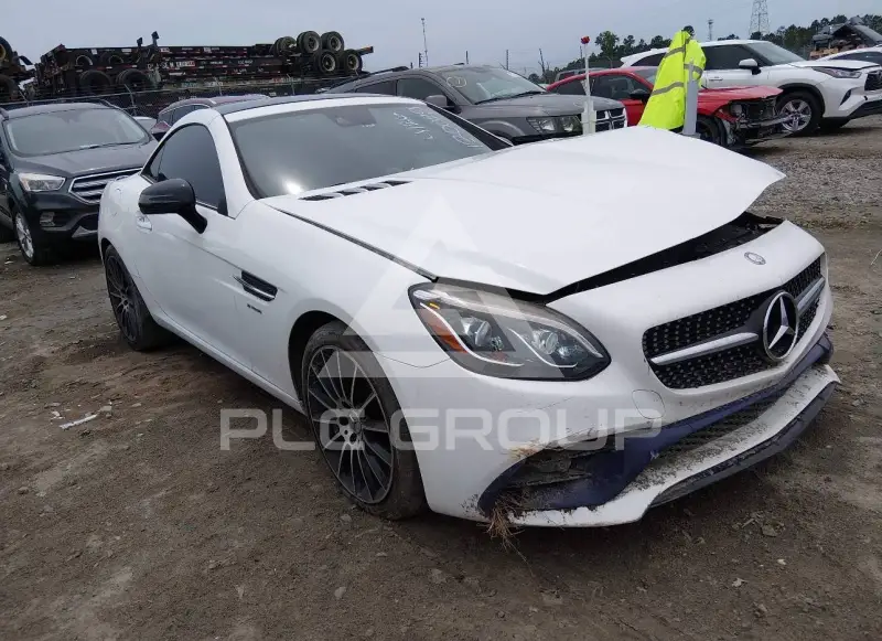 2017 Mercedes Benz SLC 43 AMG фото