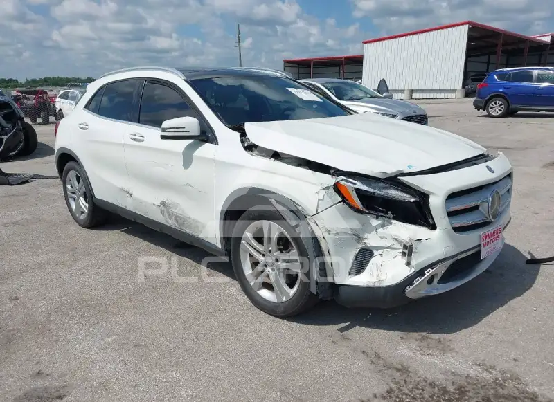2017 Mercedes Benz GLA-Class фото