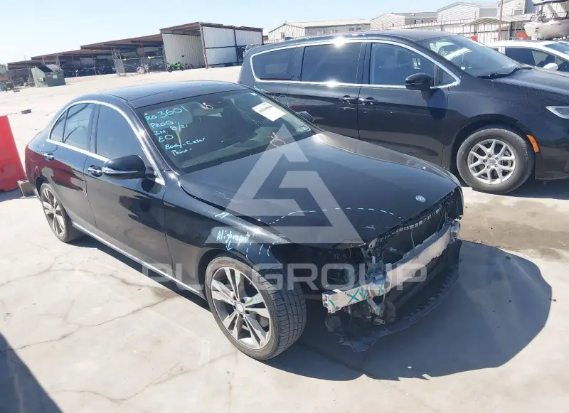 2017 Mercedes Benz C 300 photo