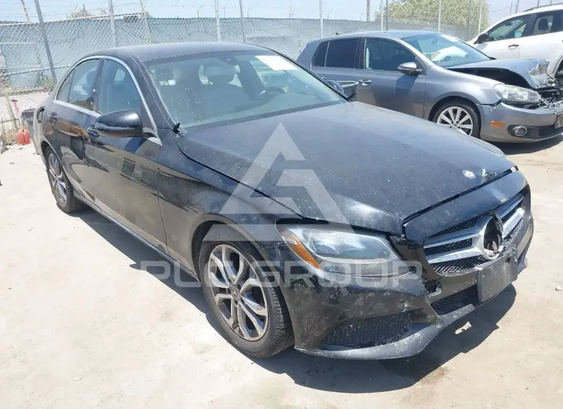 2017 Mercedes Benz C 300 фото