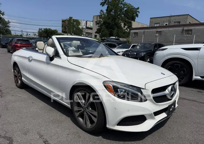 2017 Mercedes Benz C 300 фото