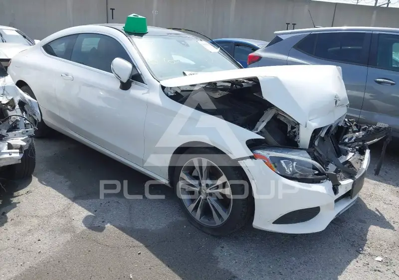 2017 Mercedes Benz C 300 фото