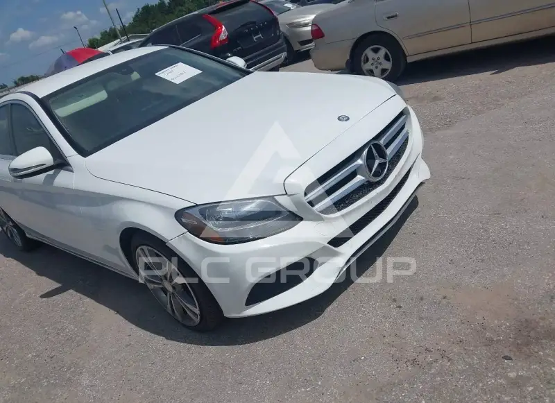 2017 Mercedes Benz C 300 фото
