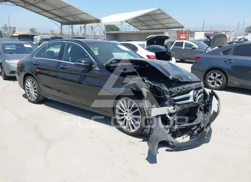 2017 Mercedes Benz C 300 фото
