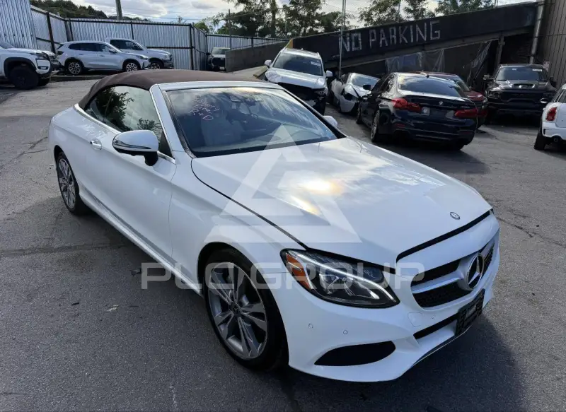 2017 Mercedes Benz C 300 фото