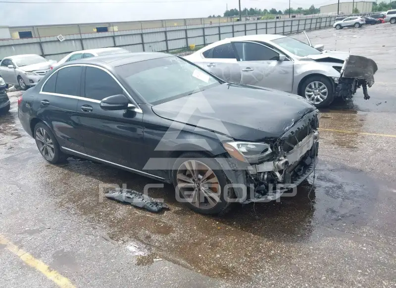 2017 Mercedes Benz C 300 photo