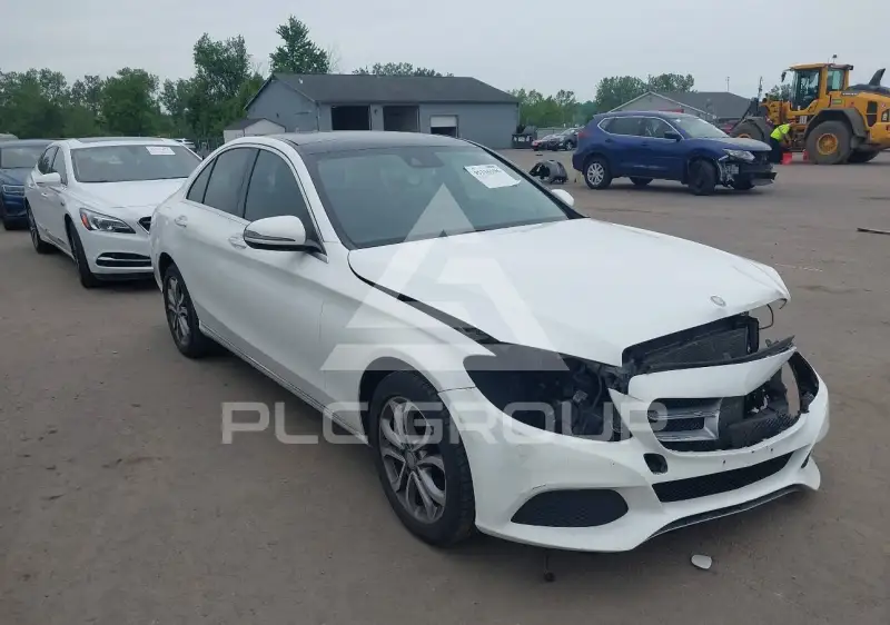 2017 Mercedes Benz C 300 фото
