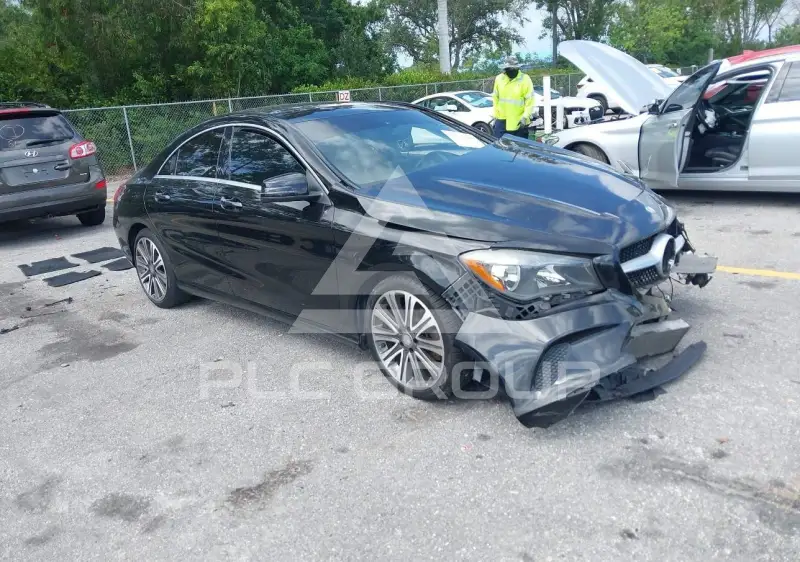 2017 Mercedes Benz CLA 250 фото