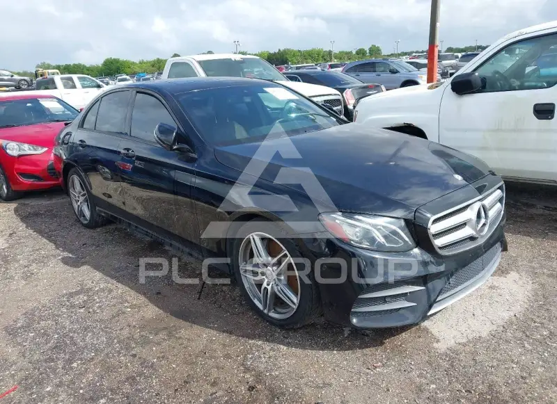 2017 Mercedes Benz E 300 фото