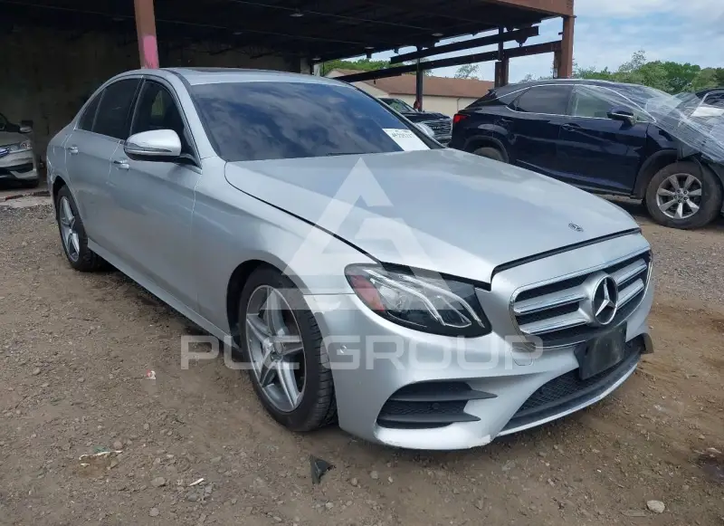2017 Mercedes Benz E 300 фото