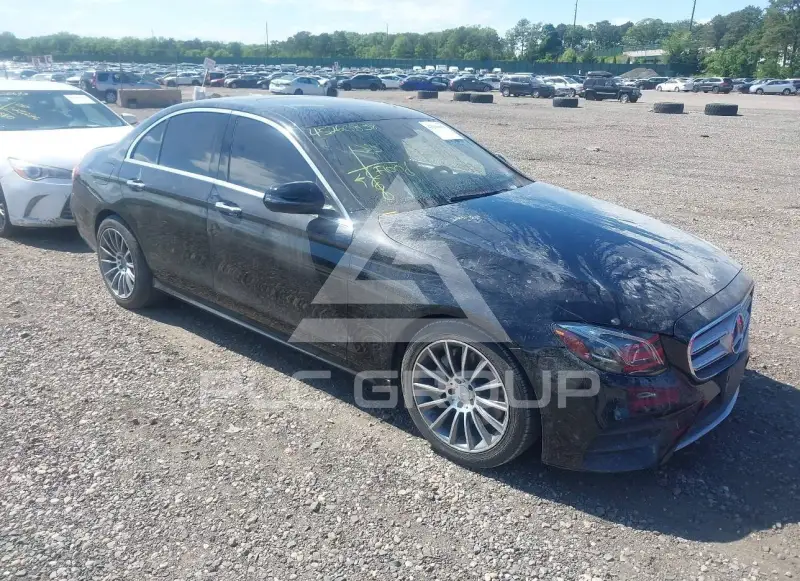 2017 Mercedes Benz E 300 фото