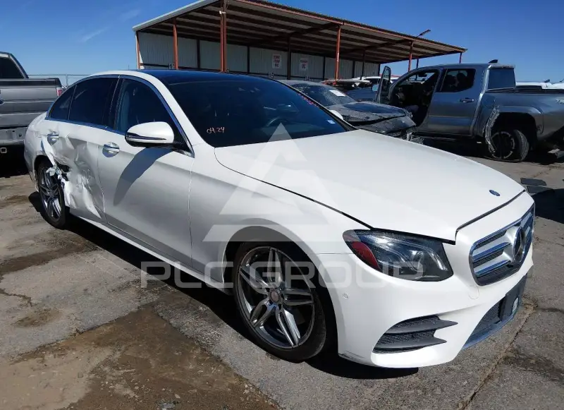 2017 Mercedes Benz E 300 photo